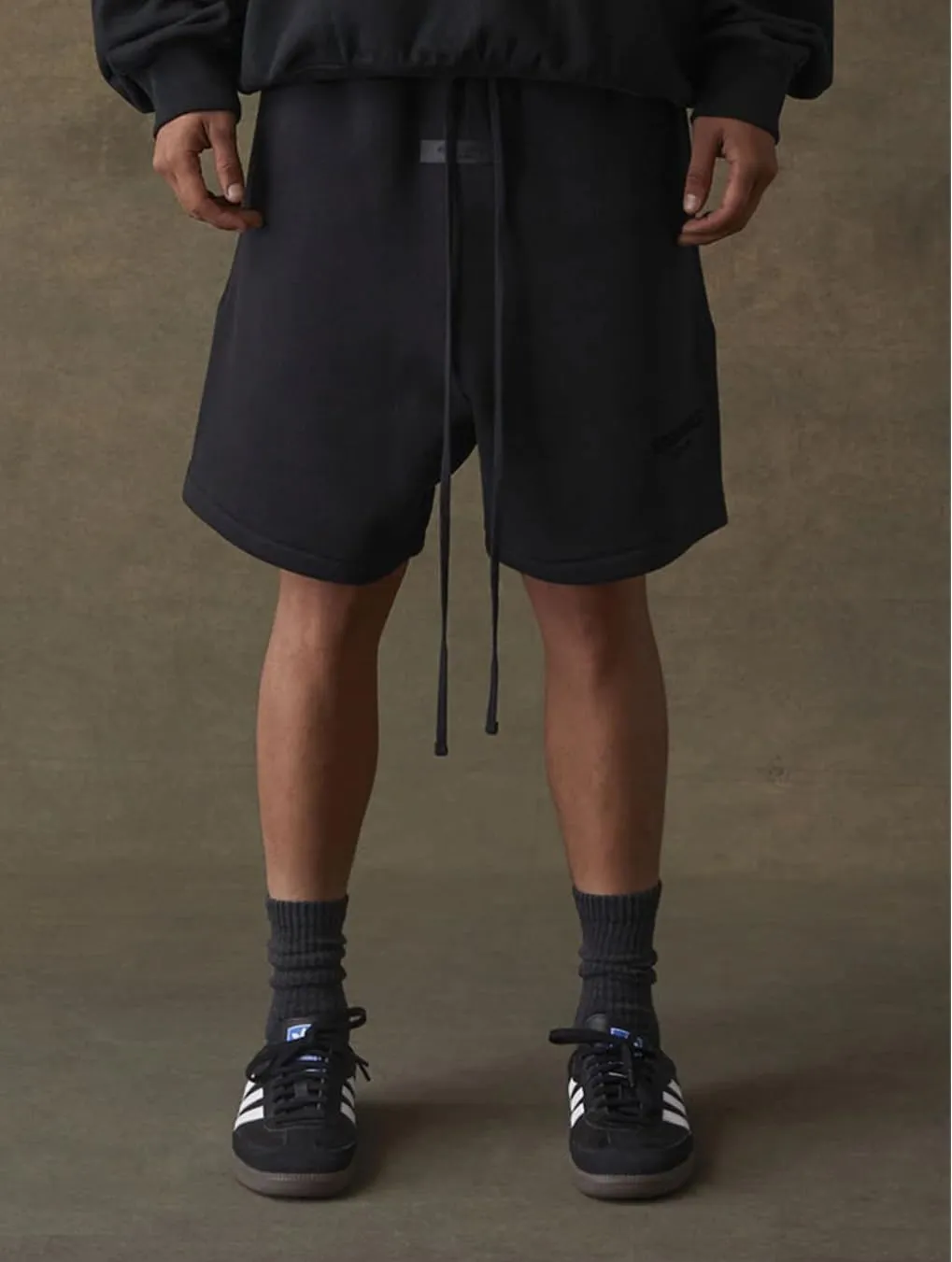 Essentials - SweatShorts Collection SS22