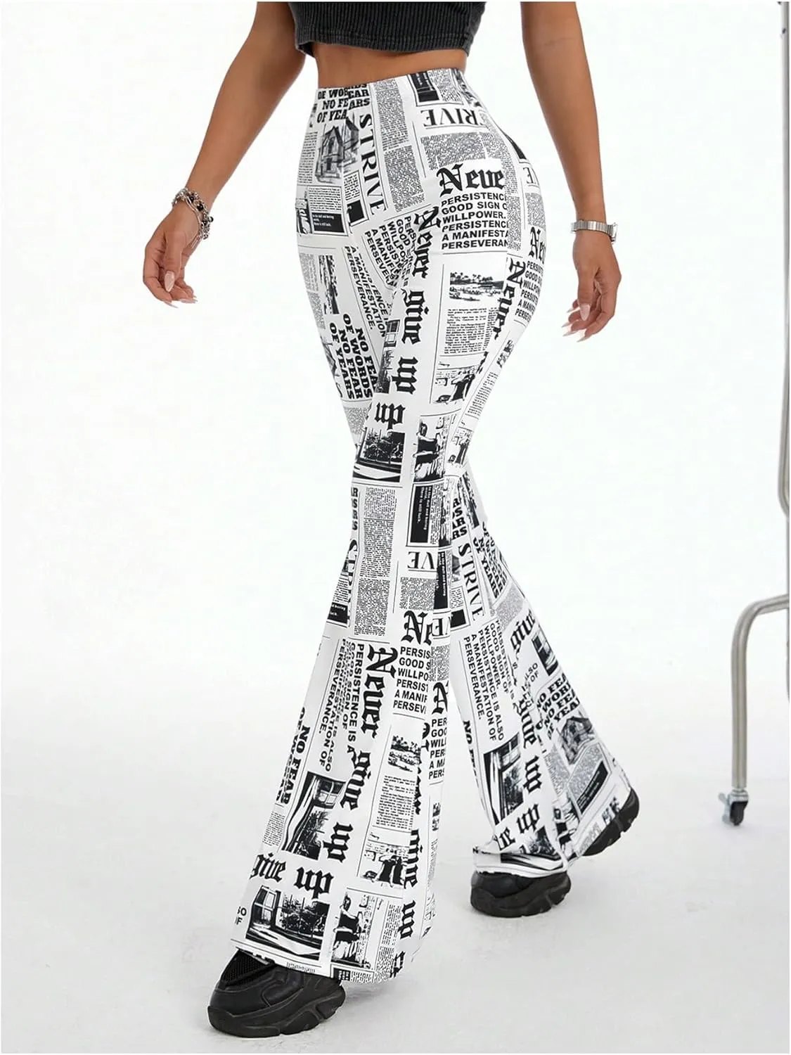 WDIRARA Women's Newspaper Print Flare Wide Leg Elastic Waist Fitted Funky Letter Print Pants