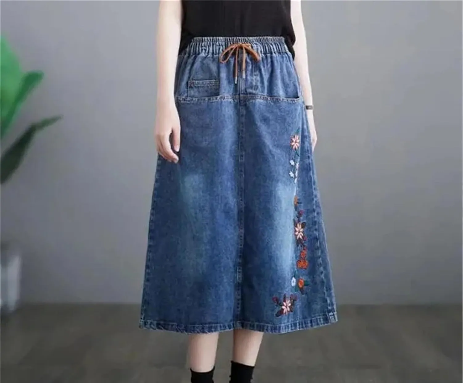 Women's High Waisted Embroidery Denim Skirt Forking Over The Knee Mid Length A-Line Jeans Skirts